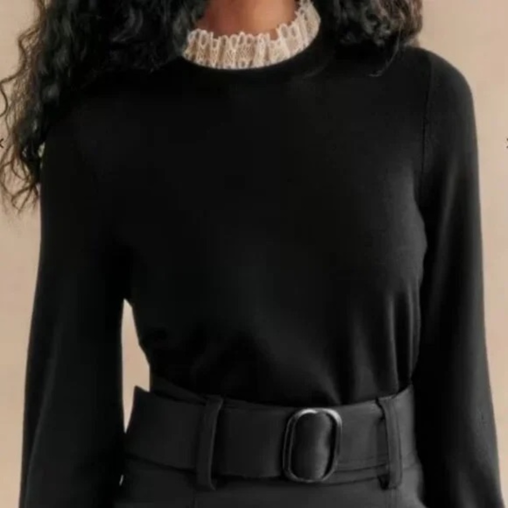 Sezane black wool sweater with beautiful lace collar